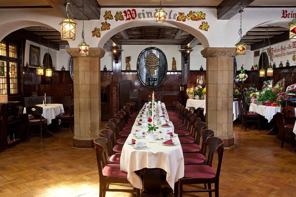 Hotel Altdeutsche Weinstuben Freyburg Oda fotoğraf